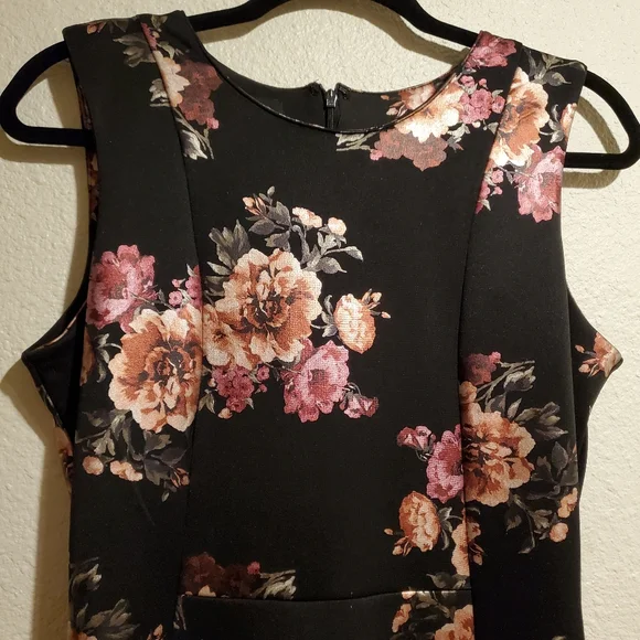 Bebe Floral Foil Scuba High Low Dress - Picture 6 of 8